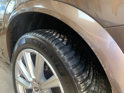 Range Rover rear wheel arch rust damage before repair